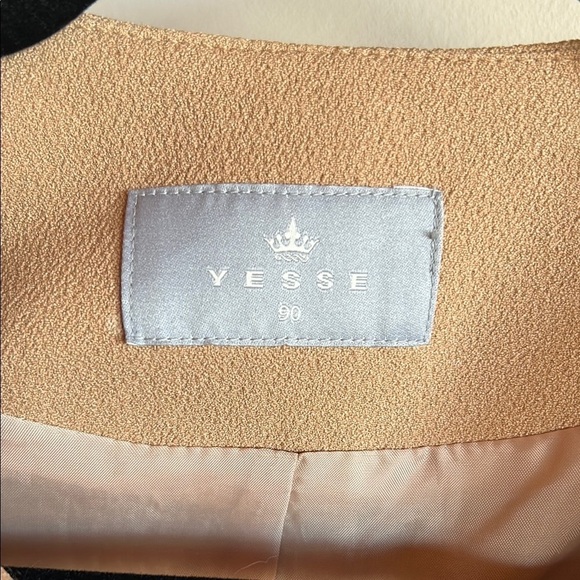 Elegant Tweed Jacket - Cream and Tan - Picture 2 of 15